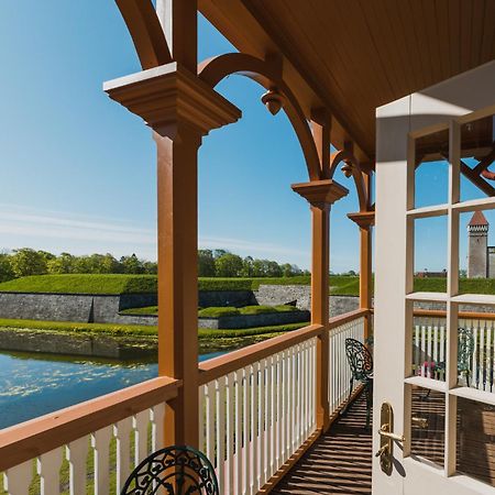 Ekesparre Boutique Hotel Kuressaare Exterior photo