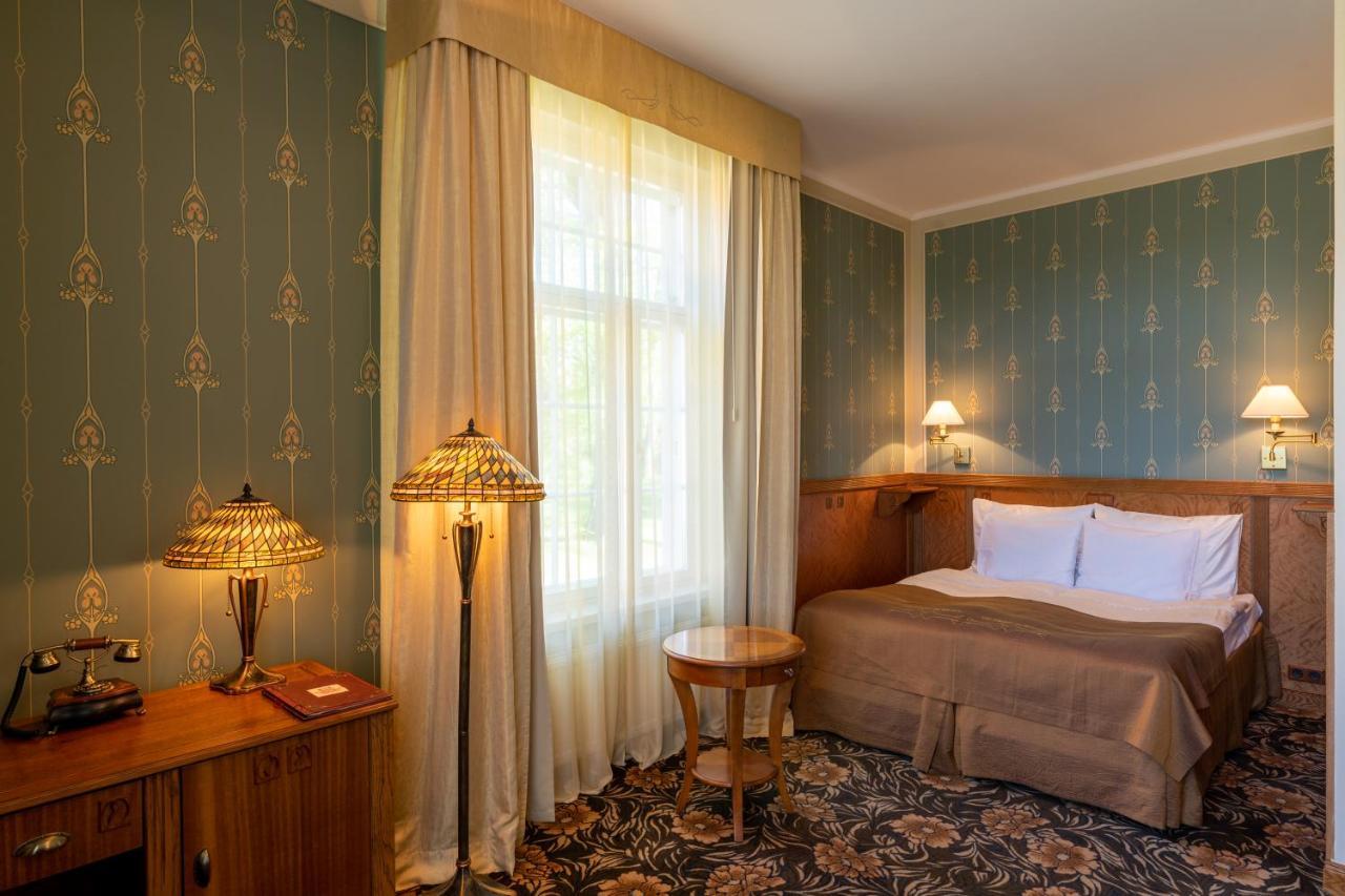 Ekesparre Boutique Hotel Kuressaare Exterior photo