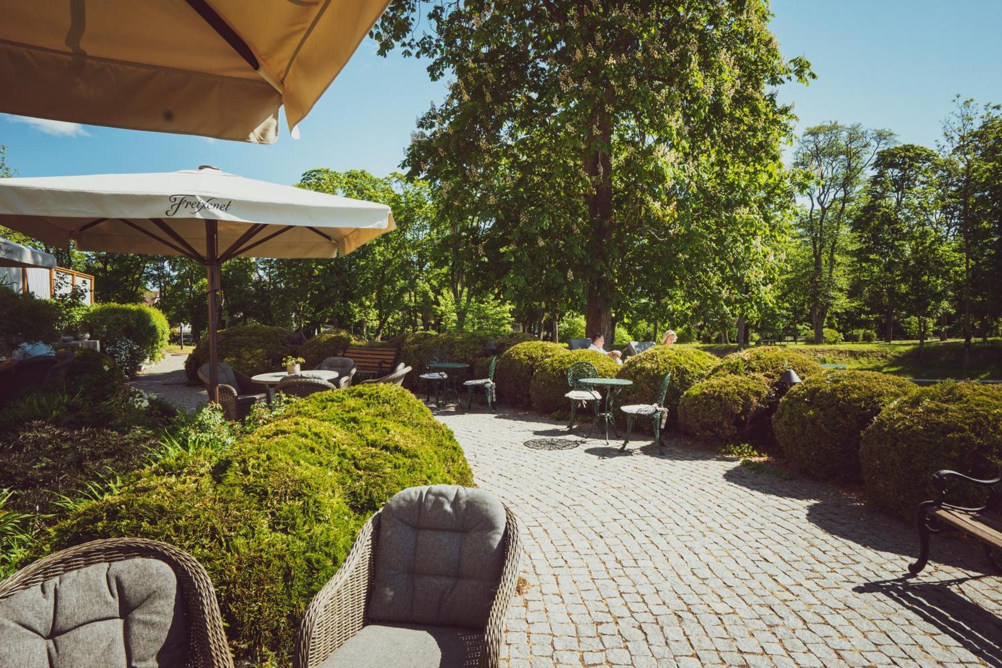 Ekesparre Boutique Hotel Kuressaare Exterior photo