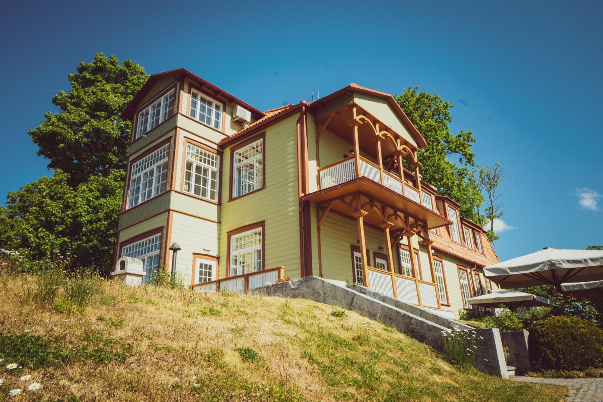 Ekesparre Boutique Hotel Kuressaare Exterior photo